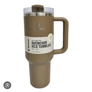 Stanley 40oz Heart & Hand Tumbler- Basic Brown🤎